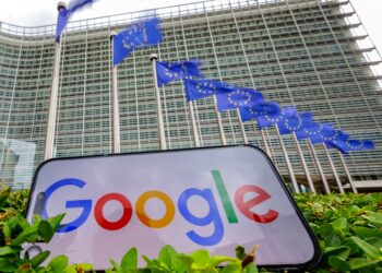 EU Fines Google $1 Billion, Risks US Trade Row