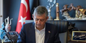 Ozel and 90 Lawmakers Split From Turkey’s CHP