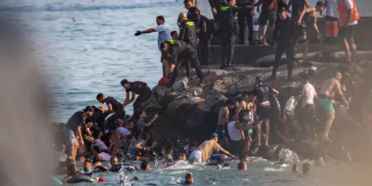 18 Dead as Thousands Breach Ceuta Border From Morocco