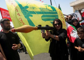 Iran Warns Gulf States Over Any New US Strikes