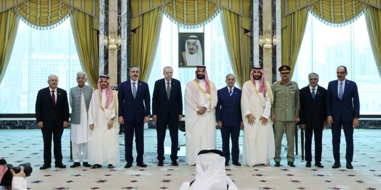 Turkiye, Saudi Arabia, Pakistan Sign Mecca Defense Pact