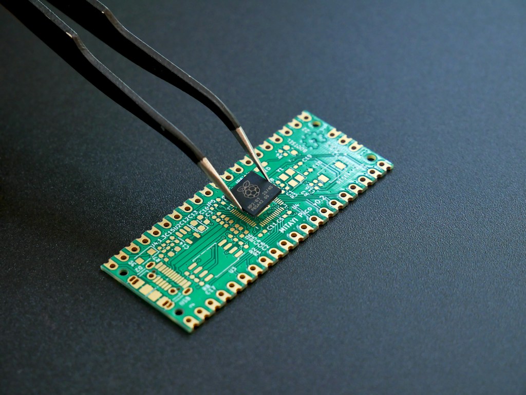 Small microcontroller circuit board shown as generic context for reports about a concealed electronic recording device, not the device in the complaint.